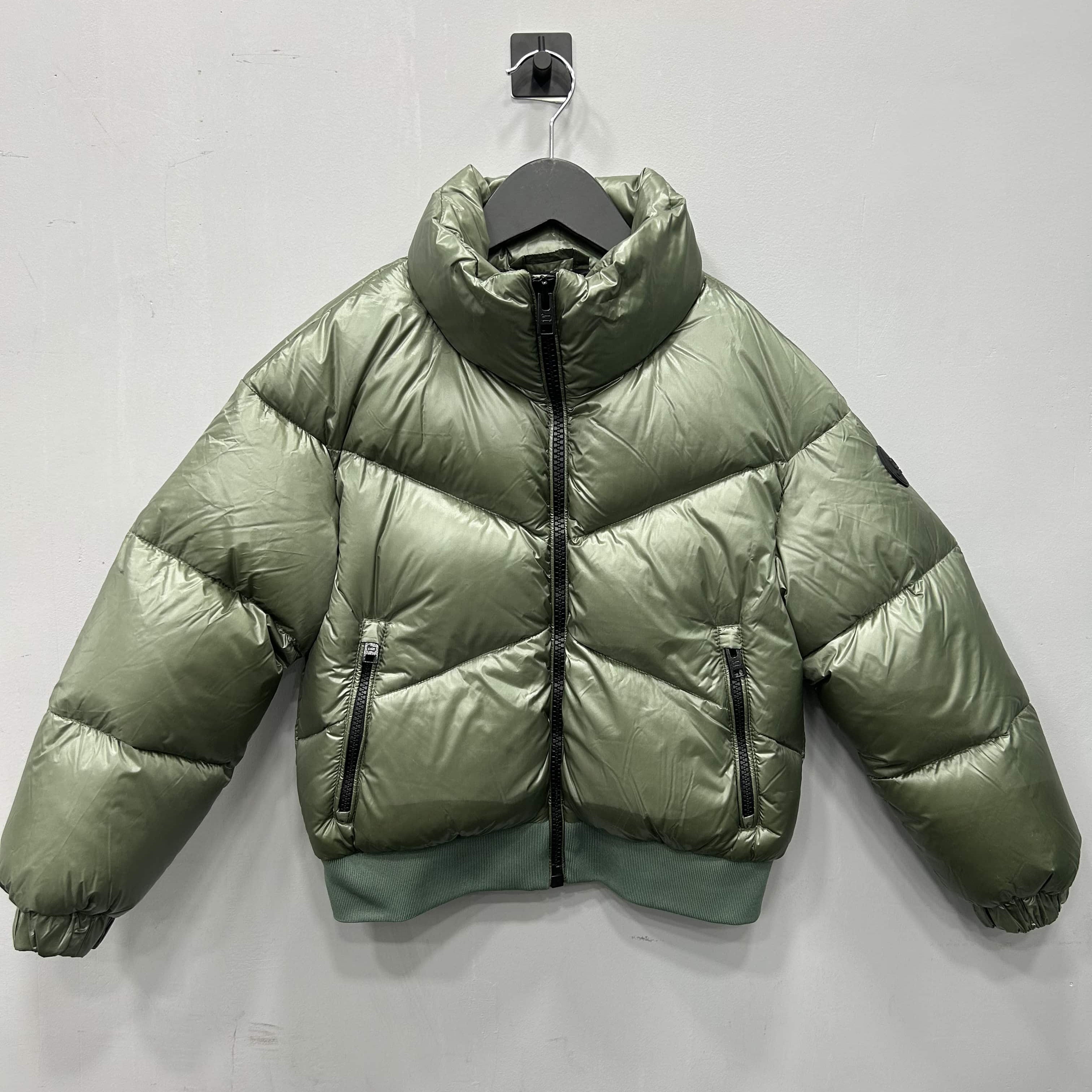 WOOLRICH KIDS GIRLS ALIQUIPPA GLOSSY DOWN JACKET