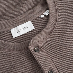LES DEUX DAN LONG SLEEVE T-SHIRT
