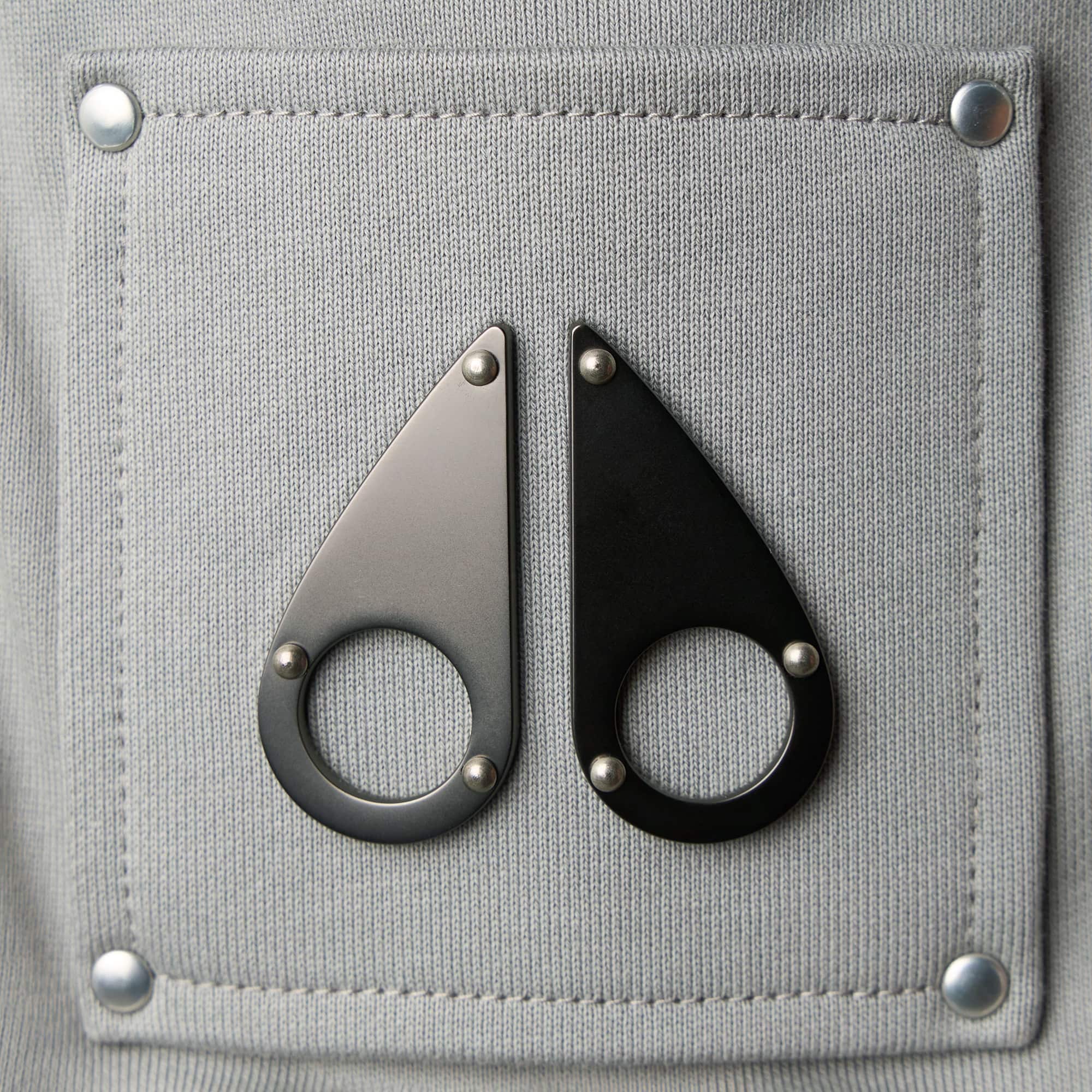 MOOSE KNUCKLES HARTSFIELD CARGO SHORTS