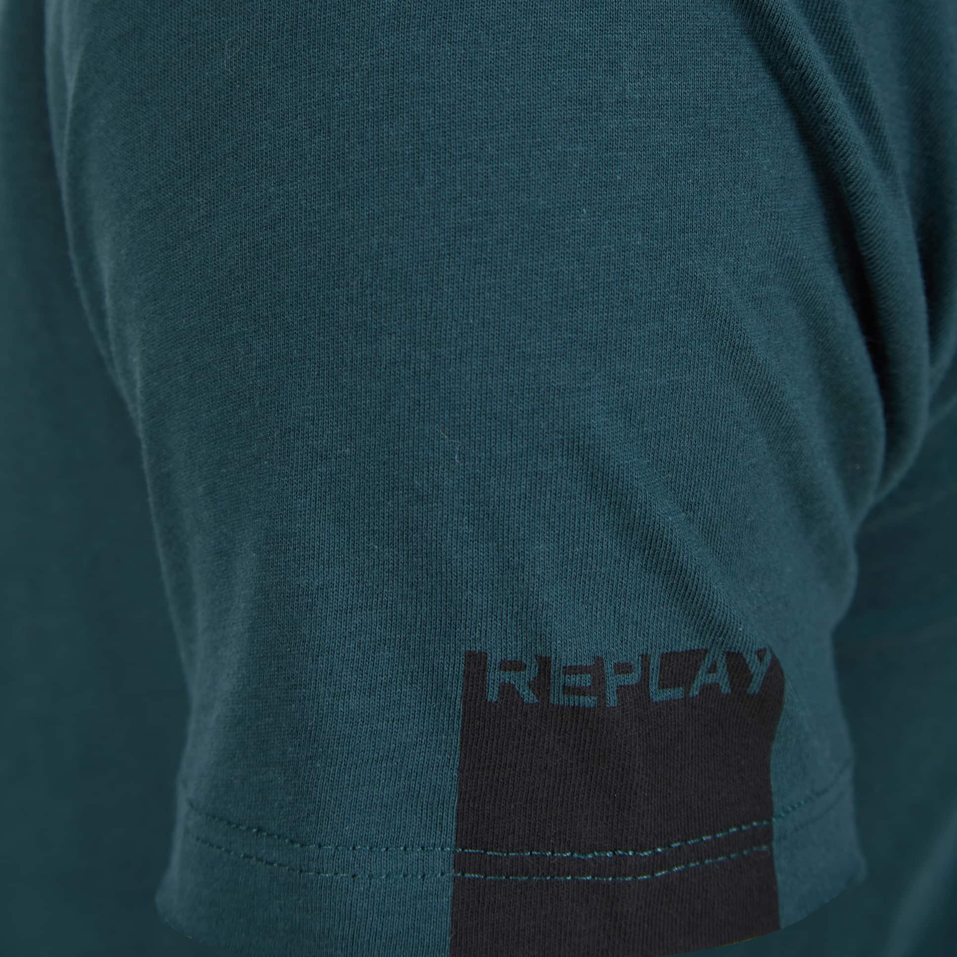 REPLAY RAW CUT V-NECK COTTON T-SHIRT M3591.000.2660 Bottle Green (135)